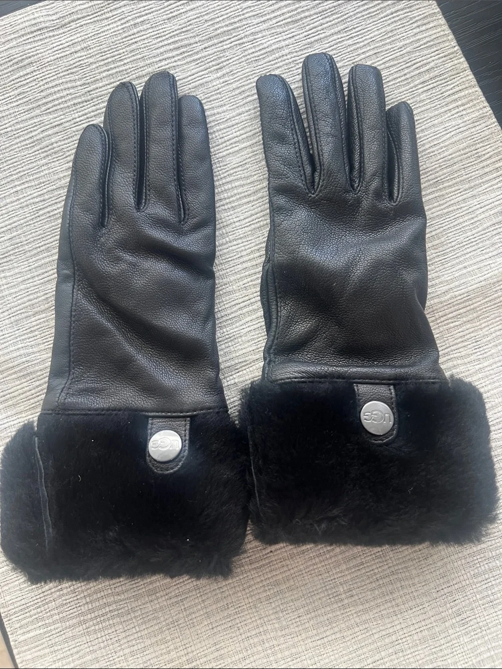 UGG Black Leather Gloves with Fur Cuffs Women's Leather Slim Fit Cashmere